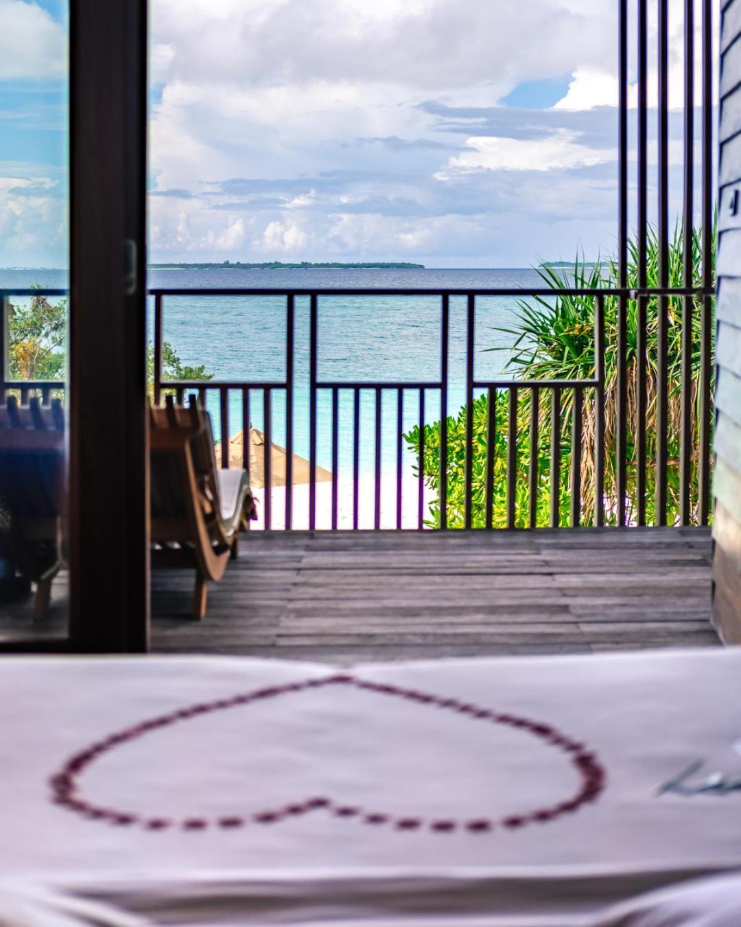 The Barefoot Eco Hotel Hanimaadhoo Island Exterior photo
